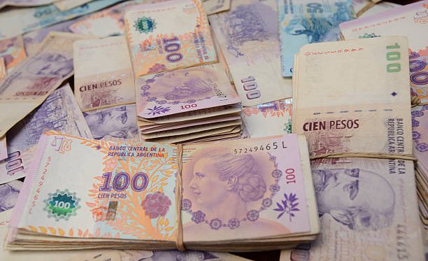 itsjdbm's tweet photo. 💵 rt para que este año no te haga falta el  dinero 💵 https://t.co/veDMlxpH8I
