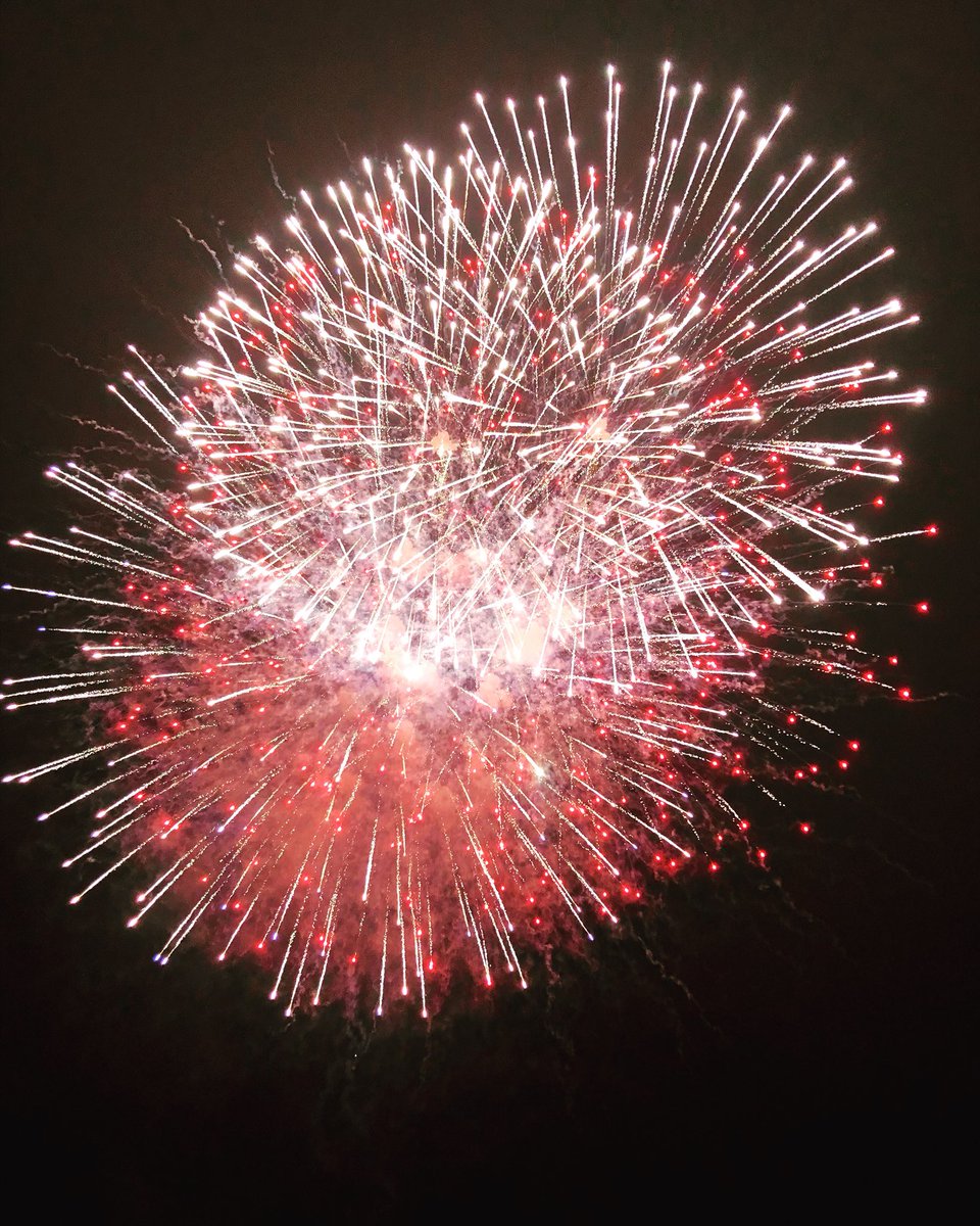 Tessanbg's tweet photo. Happy new year from Sweden ☺️ #NewYearsEve #Sweden https://t.co/792HFTORiJ