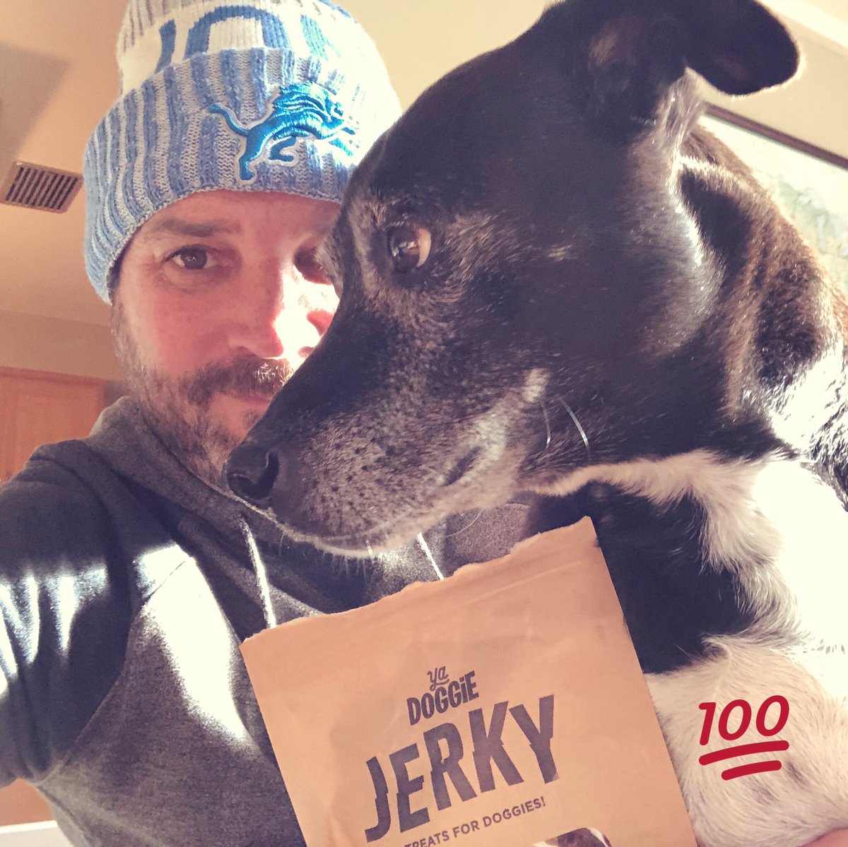 bsalay's tweet photo. Lupe straight up loves YaDoggie Jerky @YaDoggieUSA . @davidrdesign packaging is beautiful. Thanks man! https://t.co/LBYy7dE3zG