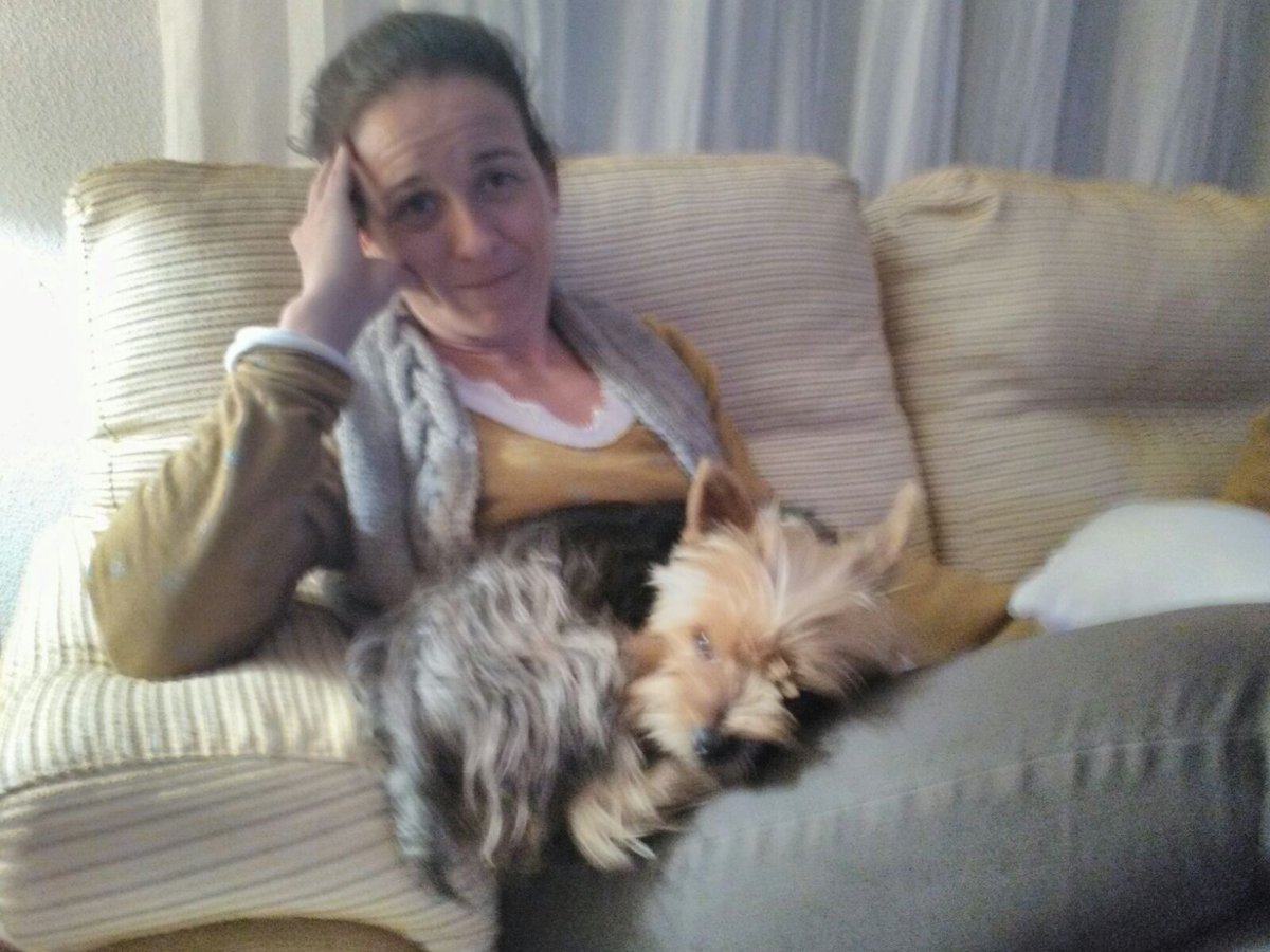 Feliz año...pero por favor, dejad de tirar petardos q estos seres maravillosos también se merecen ser felices y no pasar tan mal rato...