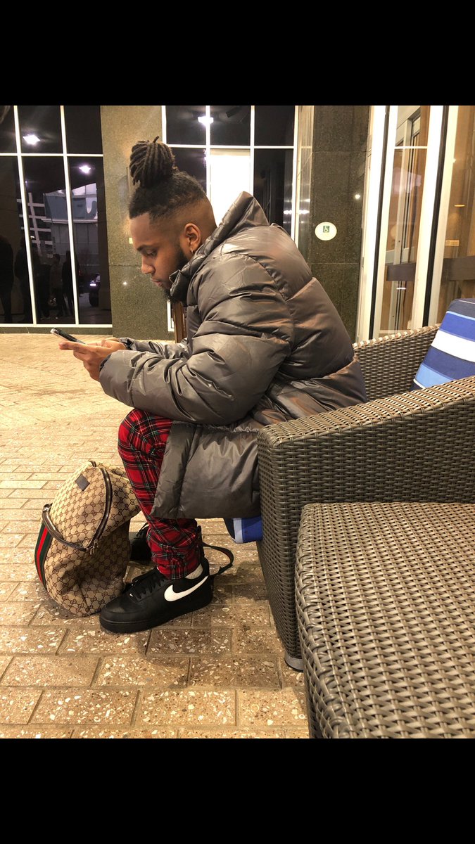 CASHOUTKYLER's tweet photo. Always on my phone. https://t.co/SD3GQAbY28