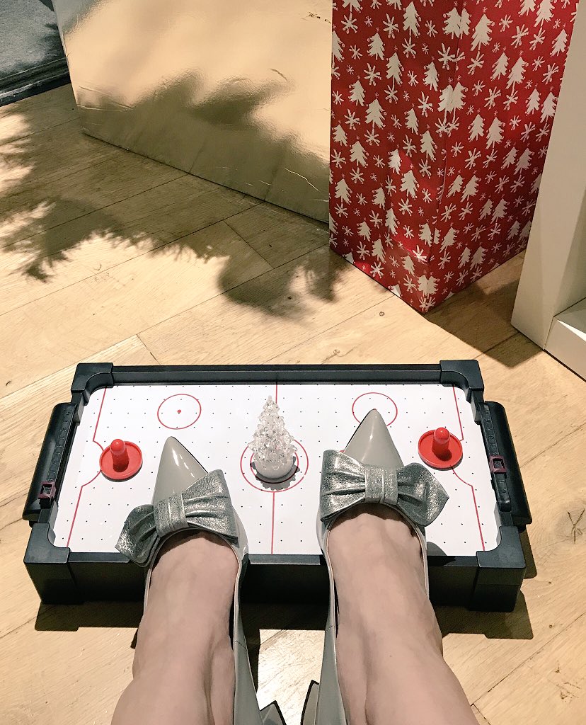 PSciGeek's tweet photo. @claire6thompson @redordeadlondon @Gill_D @PharmaSupportDi @DrCDuggan @roogreen @NazarHamde @han_batchelor @RuthEdwards101 @RachaelLemon @MrsQuaye @louisapower Another fabulous month &amp; year of shoes with wonderful people! Sending health, happiness, fun, games, @ShoeEmbassy sparkles &amp; prosperity to you fine lot for 2018. #ShoeEvent https://t.co/ZnvOjOwyNs