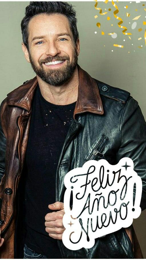 IanBohenSpain's tweet photo. Feliz 2018!!!!, https://t.co/k8lKggAQV2