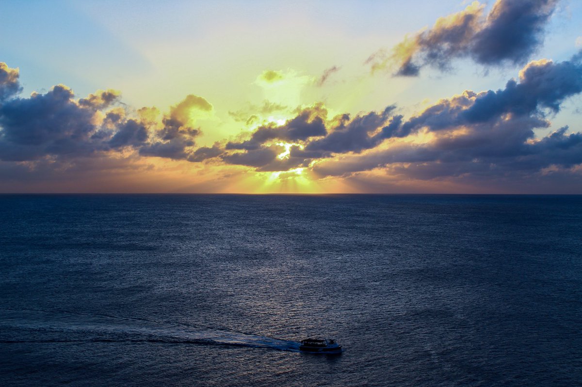 DeafGxd's tweet image. Grand Cayman⚓️