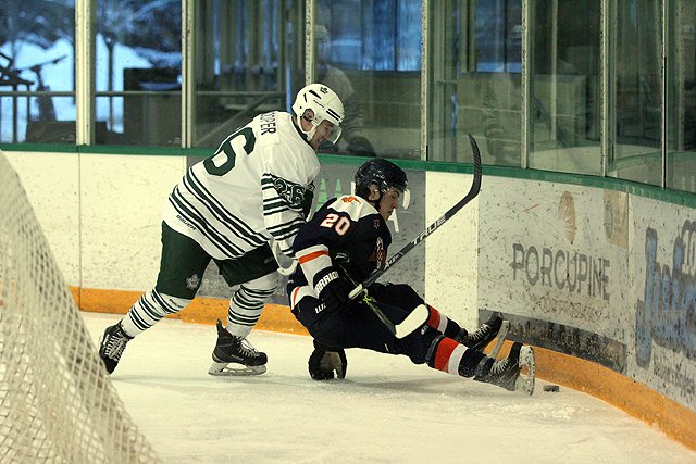 TheNelsonDaily's tweet photo. #KIJHL #NelsonLeafs edge #BVHawks @thenelsondaily https://t.co/npN57GeCmV #JoshWilliams #JackKarran #EthanLand https://t.co/LgLkXgp50x