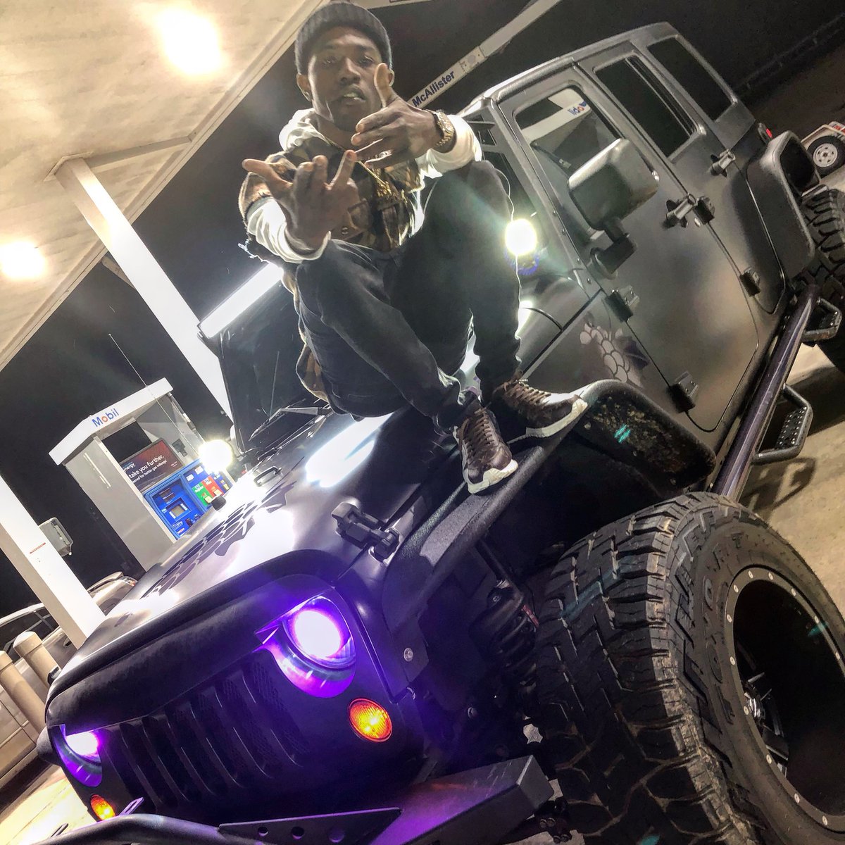bigfizzlegrape's tweet photo. Big🍇🍇🍇🍇🍇🍇 https://t.co/Xp02z11Np8