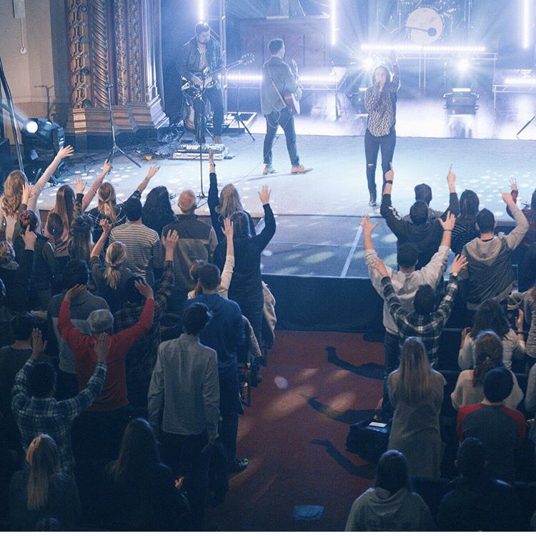 verticalworship's tweet photo. The workshops were thought-provoking and captivating. The worship was powerful and inspiring. We saw the Lord show up and move and we’re going in 2018 refocused and refreshed on Him.
#verticalcon https://t.co/sPUWy9uAwN
