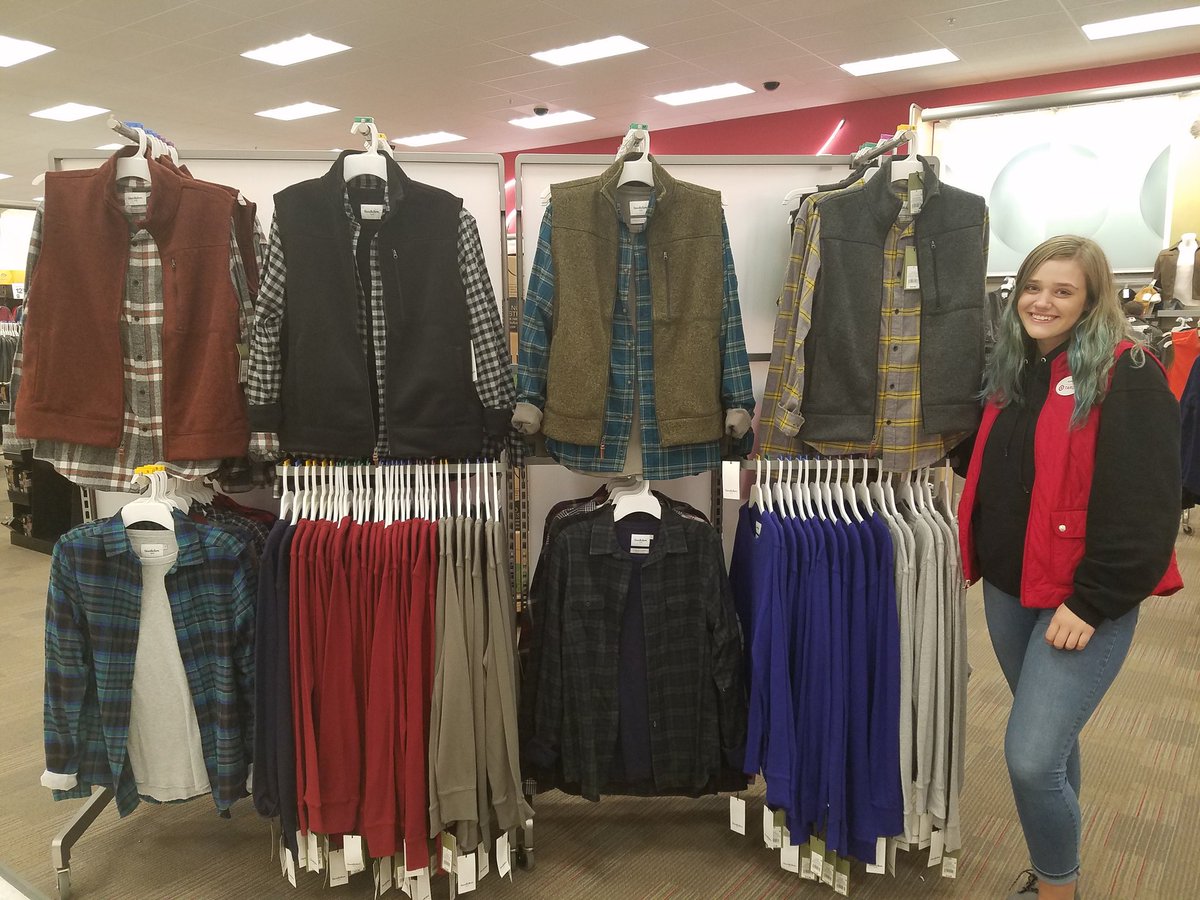 cjb822's tweet photo. Great work Softlines Team Member Sophie, bringing new life to our Goodfellow flannels and thermals! It's the perfect weather for all that layering! https://t.co/AwGrX10Jd8