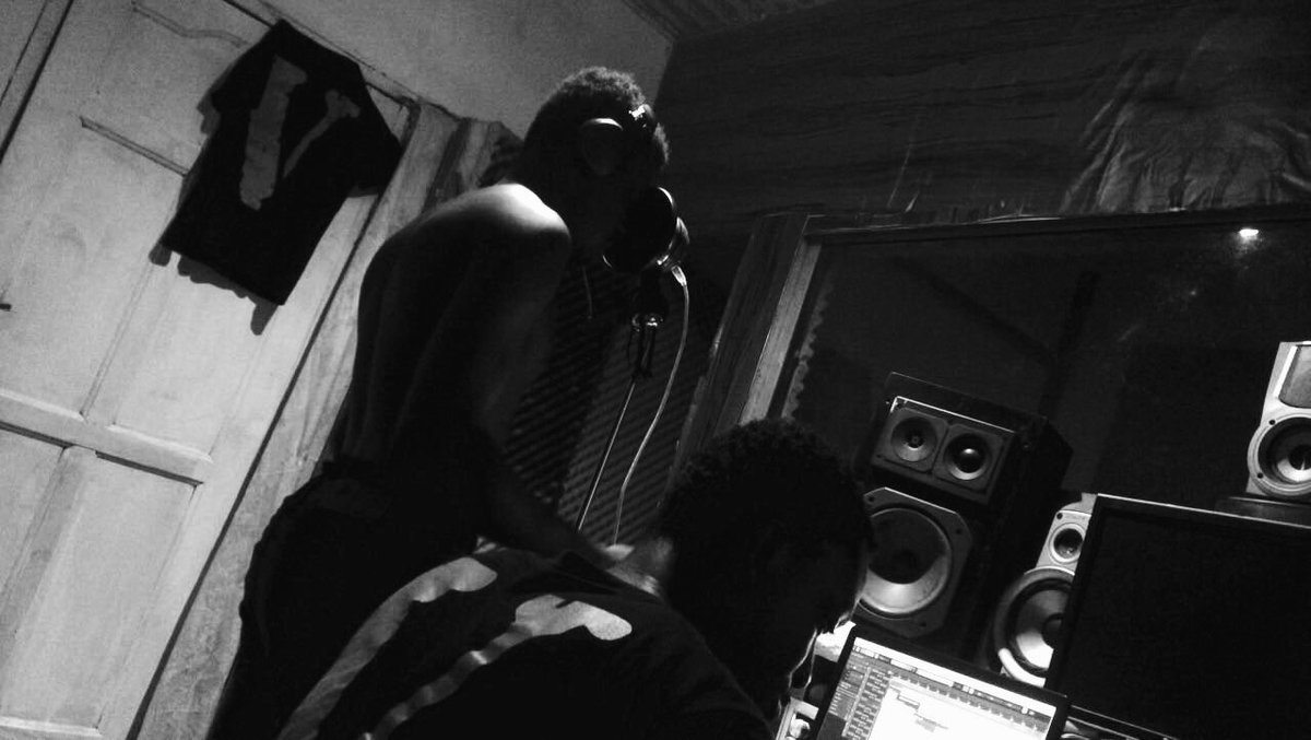 f_theBoy's tweet image. Season 🦍💽💦💫 2018 we getting err’thang buh some sleep #LabadiTAAPE #1kTweet✨
#HappyNewYear ...✍🏽
@AtlLable @DstrktSkwad @ScratchDeSavage @RSDMG_Acekid @sectorflexy @CrossidiBryain