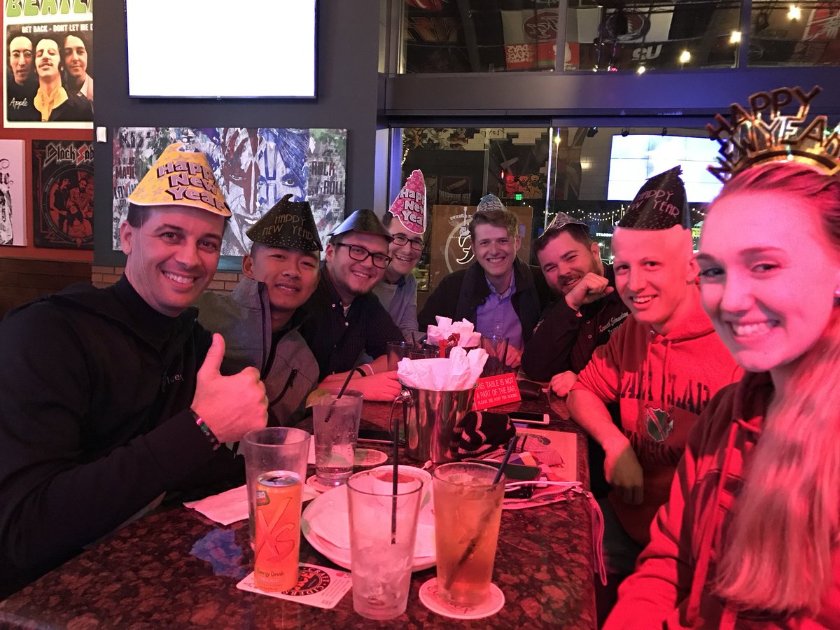 Iceman_SCV's tweet photo. One year ago today with members and staff of @scvanguard #TOR17 #HappyNewYear https://t.co/2LLL8wptcD