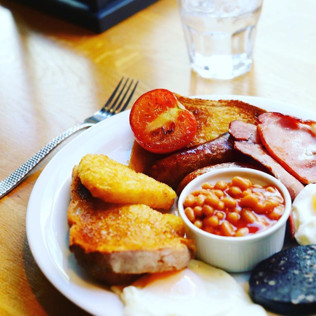 BandBLiverpool's tweet photo. WE ARE OPEN FROM 9.30am ON NEW YEARS DAY ! 
We know your all drunk right now but we’ll just leave this image right here for when you wake up 🐷🐷🐷🐷 https://t.co/o5174brKqs