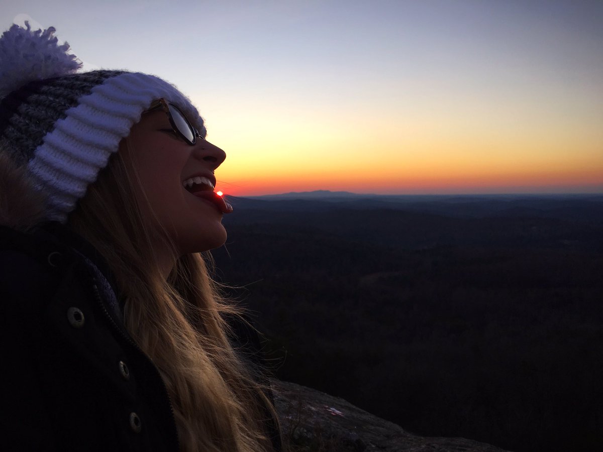 mack_paige4's tweet photo. In the morning when I rise give me Jesus. https://t.co/oIhcSixR4l