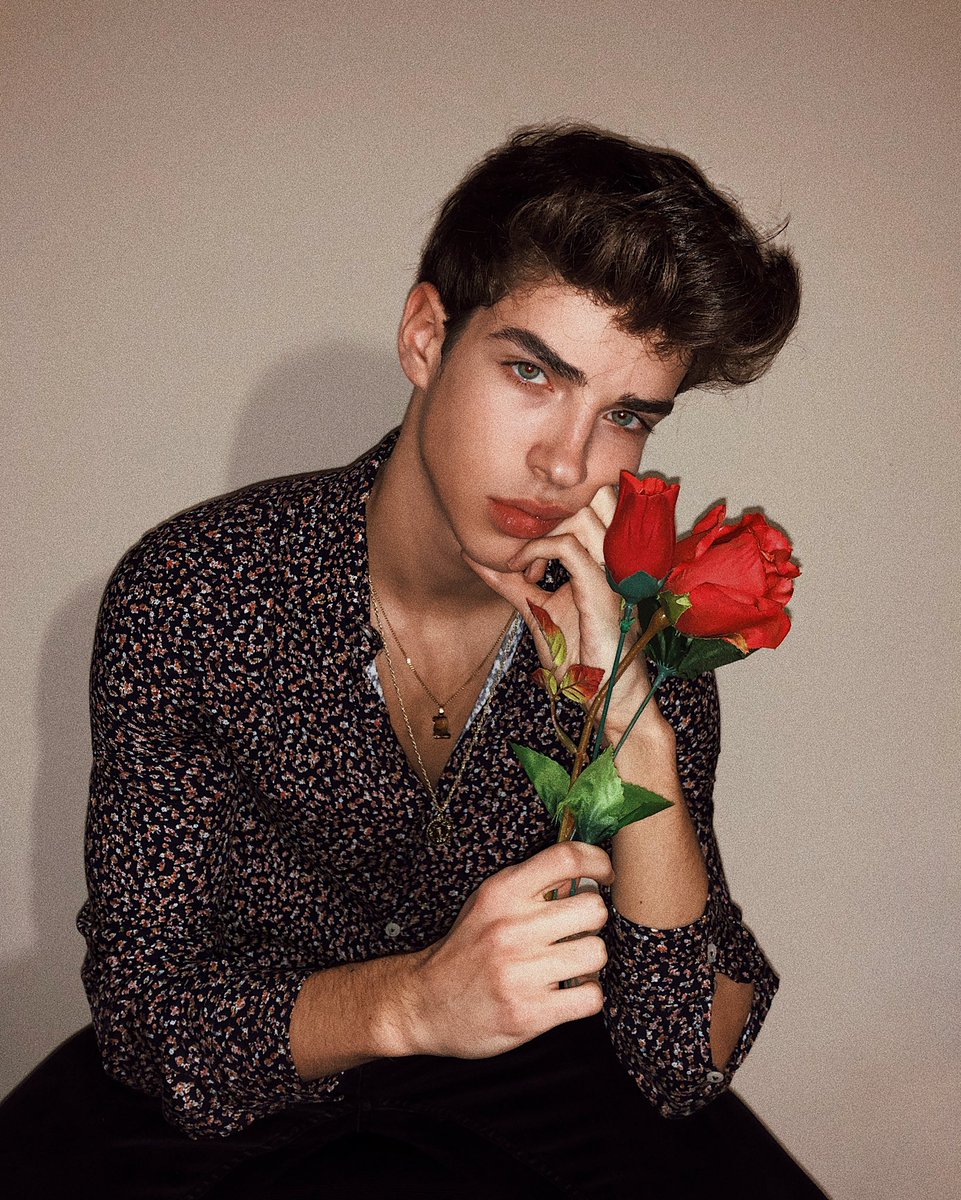 manuriosfdez's tweet image. welcome 2018. 🌹