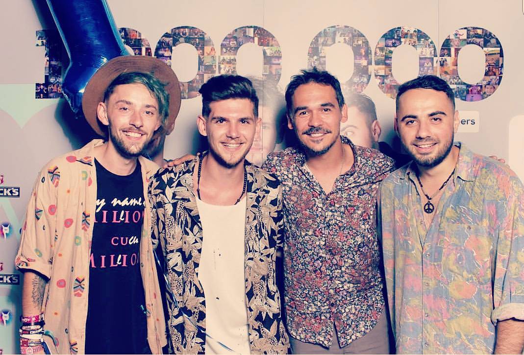 Razvan_Simionn's tweet photo. Cand intuiția mea nu da greș 😎
@cucu.gram @catmusicromania @cuza.nt @noapteatarziu @emi.ntz https://t.co/VflpyZWj9z