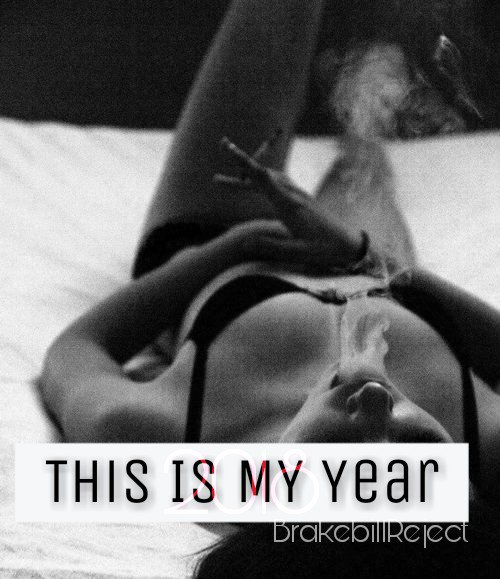 BrakebillReject's tweet image. Me, entering #2018 with absolutely /no/ fucks to give like-

#DangerousWoman.
#BringOn2018.🖕😏