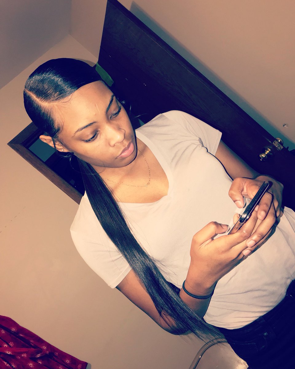 TheRealMs_100's tweet photo. π Natural Side Part Ponytail ππΎ #StyledByyae https://t.co/czAce5ZRzD