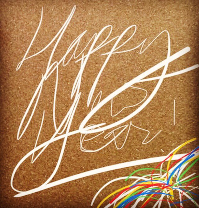 DiamondEWilson's tweet photo. Struggle, strive, evolve! 2018
#happynewyear #bibliophile #bookworms #booklove #bookish #yareader #bookaddict #bookreview #currentlyreading #yalover #teenbooks #youngadult #booknerd #bookalicious #bookandcandle #booklife #megustaleer #pages #sololibros #📖
#book_cave #amwriting https://t.co/VpJCaYlq68