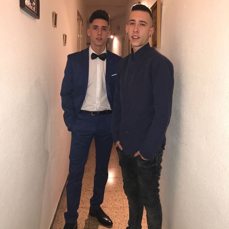 RISCOSilvia's tweet photo. Feliz 2018 twitteros...los tesoros de mi vida!!!! https://t.co/cs99iZJqyX