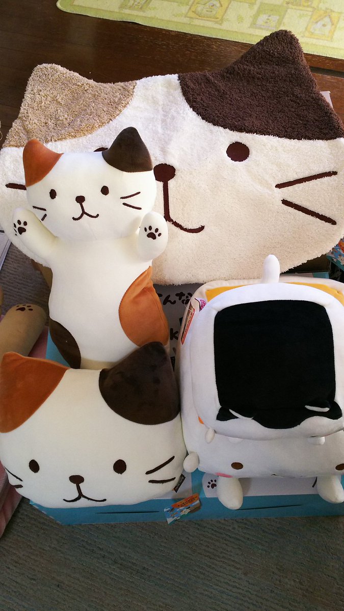 恵美 Passportの福袋 はんなり ふくふくにゃんこ が届きました 早速 中身確認 かわいい また置場所 考えなきゃ ふくふくにゃんこ