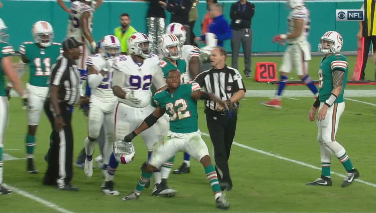 The Dolphins lost their cool and another football game --- to finish the year at 6-10... bit.ly/2CrHhsi?utm_so… https://t.co/Zo9AmUM0kc