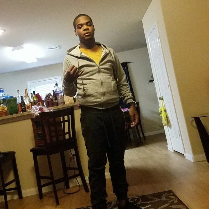 devante_hester's tweet photo. New Year https://t.co/rPZNmwxm65