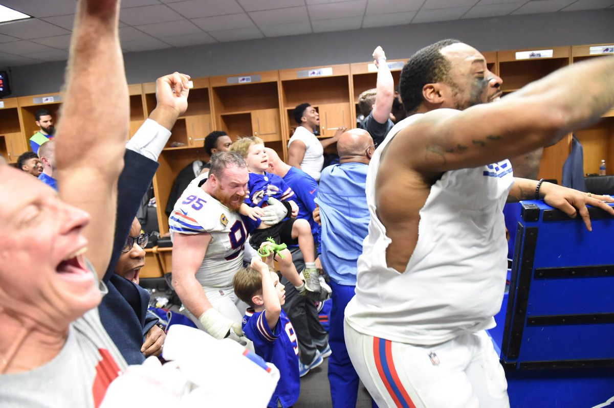 BuffaloBills's tweet photo. When you find out you made the playoffs. #GoBills https://t.co/YAWXsNMxOK