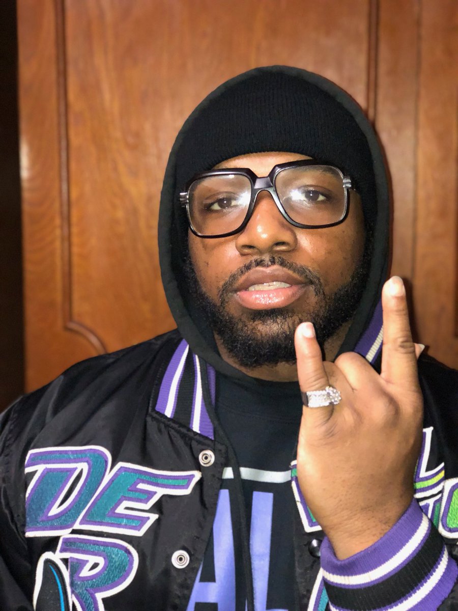 VariBlessed's tweet photo. π€πΎ Boyz back in Houston, I just left the west side, hit rock bottom stupid, felt like I got baptized. #2.0 #SYE #BlurrNation #GnarlyGang https://t.co/4HzUNPUH4w