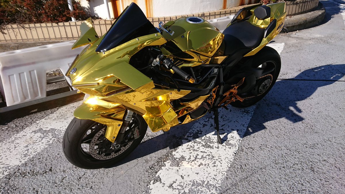 サーニャ V Twitter 祖父の家に帰郷途中 カッコいいバイクがあったので許可を頂いてパシャリ というかこれ カニファンのギルギルマシーンじゃね サーニャ V Twitter 祖父の家に帰郷途中 カッコいいバイクがあったので許可を頂いてパシャリ というかこれ カニファンのギルギルマシーンじゃね