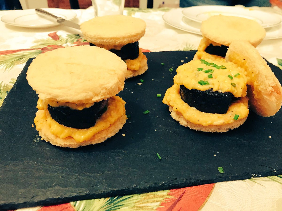 the_money_pit's tweet photo. @Mitompso @colinmccune Scrambled egg and black pudding sandwiches. https://t.co/AsLfpLJtAE