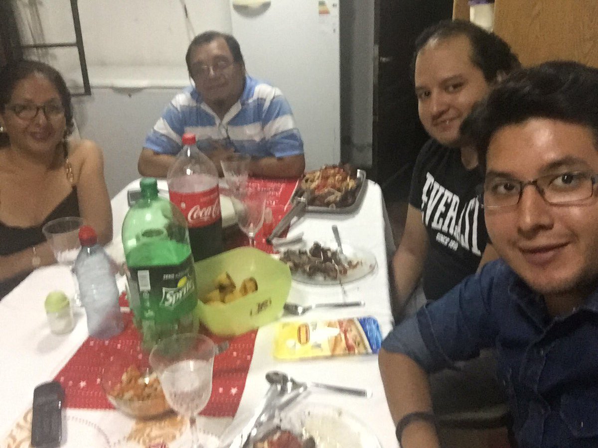 JonatanFlores5's tweet photo. #AñoNuevoEnTN Por un buen año https://t.co/Cq9X4xAvsM