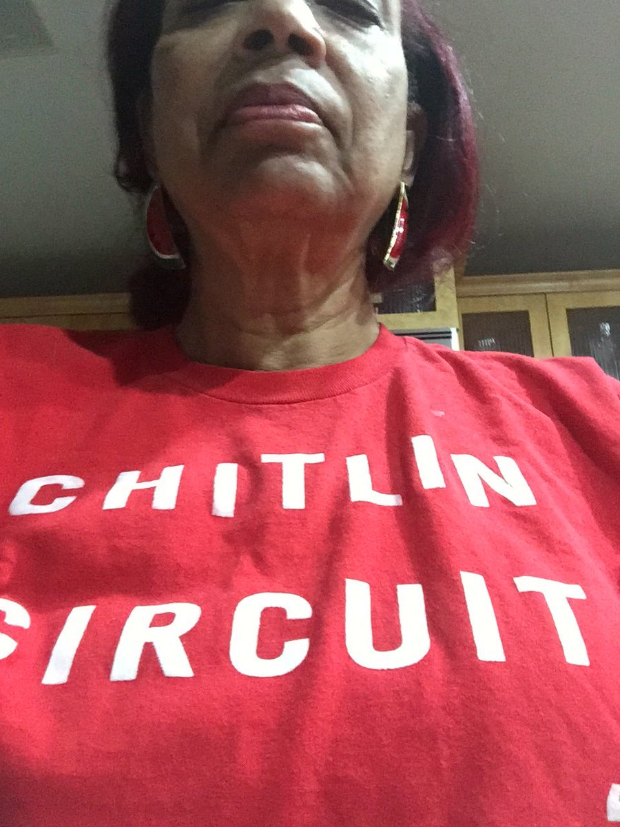 Real folks are cooking their chitterlings For New Years Day ummm