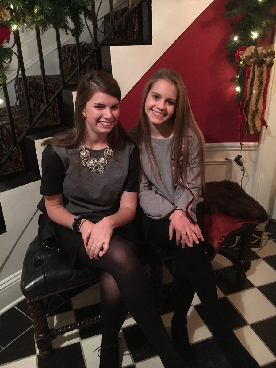 ncgirlinmidwest's tweet photo. Thanks for a most amazing dinner @fiorasgeneva We sure do love your hostess Eliza. #HappyNewYear #Almost2018 https://t.co/kpANEEQ888