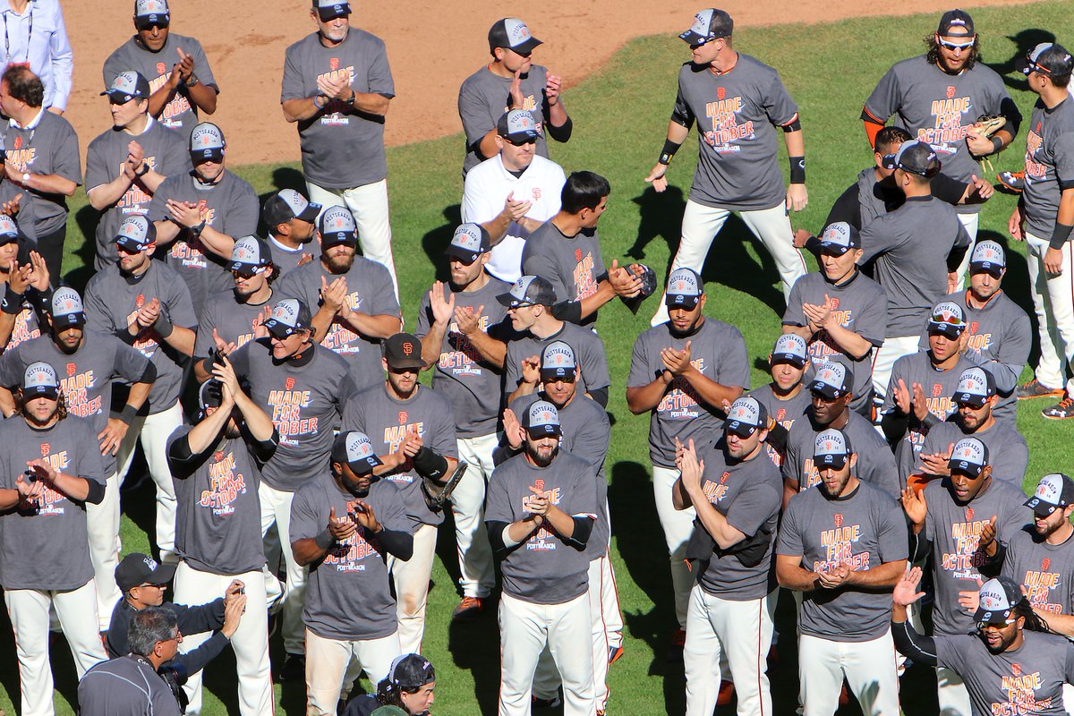 evie22eive's tweet photo. Getting ready to take the 2017 calendar down and put up the 2018 in a few hours so thought I'd share the shots that made it for this year. Just think, in a few hours we'll be able to say baseball starts next month!
#2017Calendar -Cover
#SFGiants #WeAreSF https://t.co/6WqvhGNxnH