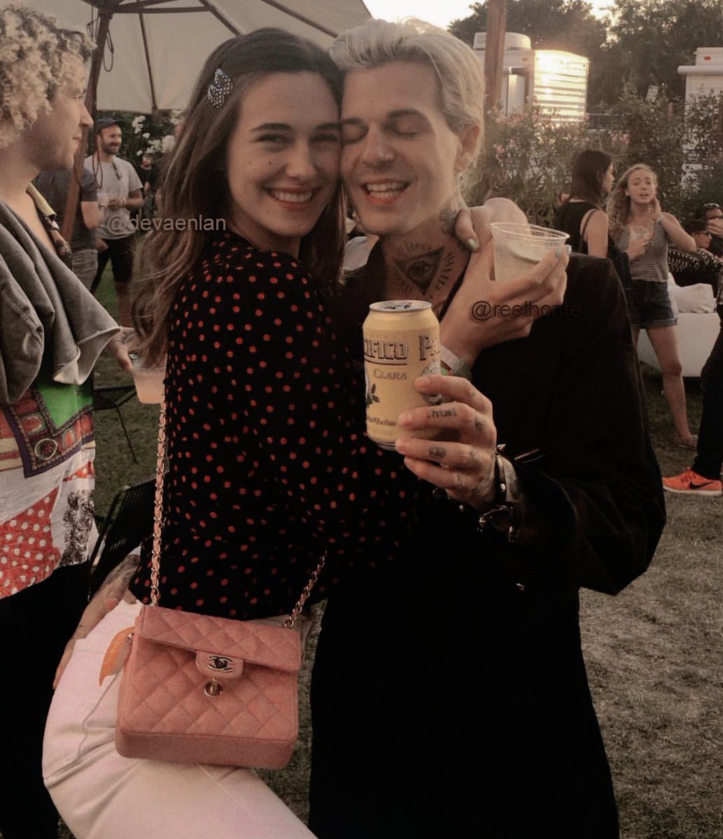 reelhonte's tweet image. 3112; 18 years ago born a little angel, I didn't know at the time that the reason for my existence had came to the world. Life isn't pretty, we all get a little wrecked sometimes. You know, through all the hard times I'm on your side.