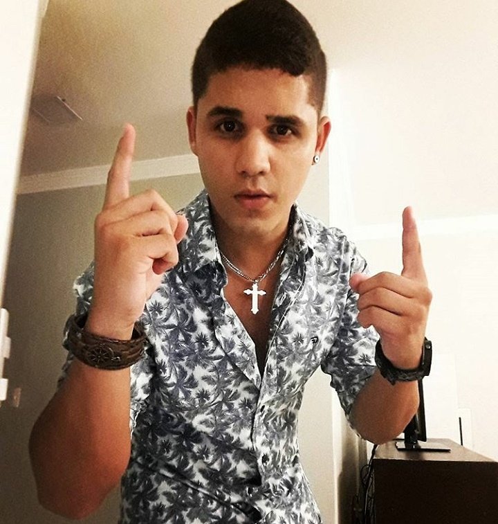 AlvesFC97987515's tweet photo. Feliz ano novo ❤ https://t.co/kkrx2iI0Lb
