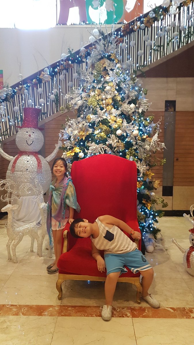 ajmtong's tweet photo. Hello, @hoteljenmanila !
Our family, once again, had a wonderful time at the turn of the year!
Your kid-friendly atmosphere is one that we love best; and, oh! As well as the peaceful breakfast we had the morning after a booming 2018! 

More power, #hoteljenmanila! https://t.co/noFndqIF9O