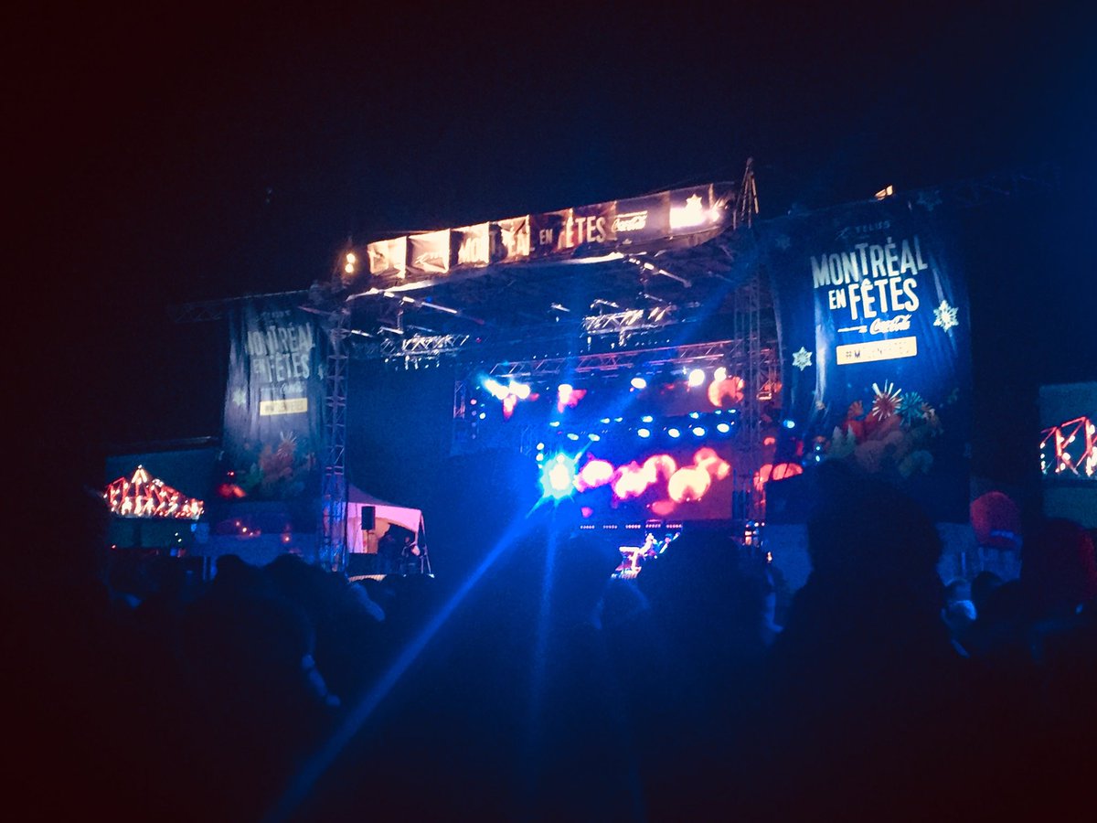 TaraPatersonOtt's tweet photo. Happy New Year! #MTLenfetes https://t.co/bh55VUvZL6