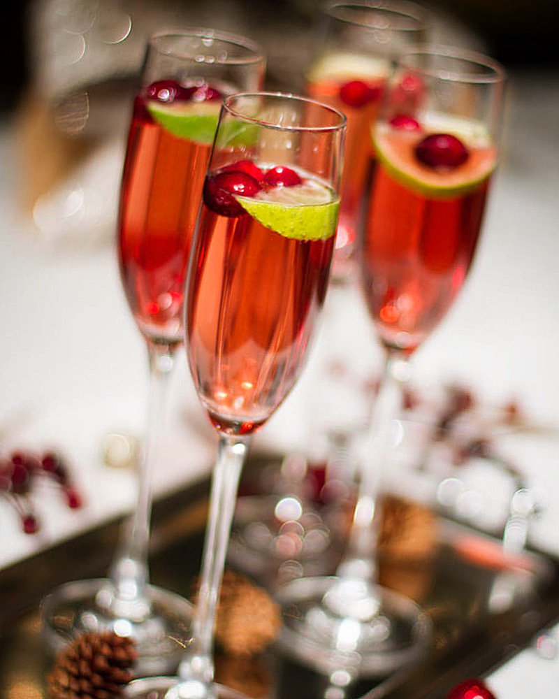 Happy New Year! May 2018 be bright, joy filled and prosperous. Cheers to another spectacular year! #happynewyear