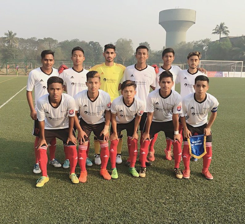 Arjunsharma08's tweet photo. Won the @RFYouthSports cup 2017 2nd match
Ross lady kochi 1-6 Minerva
Scored hat trick😎 prefect start of the year
#minervapunjabfc
#reliancecup
#chakdephatte
#Chain😂😂 https://t.co/VL27mz23Df