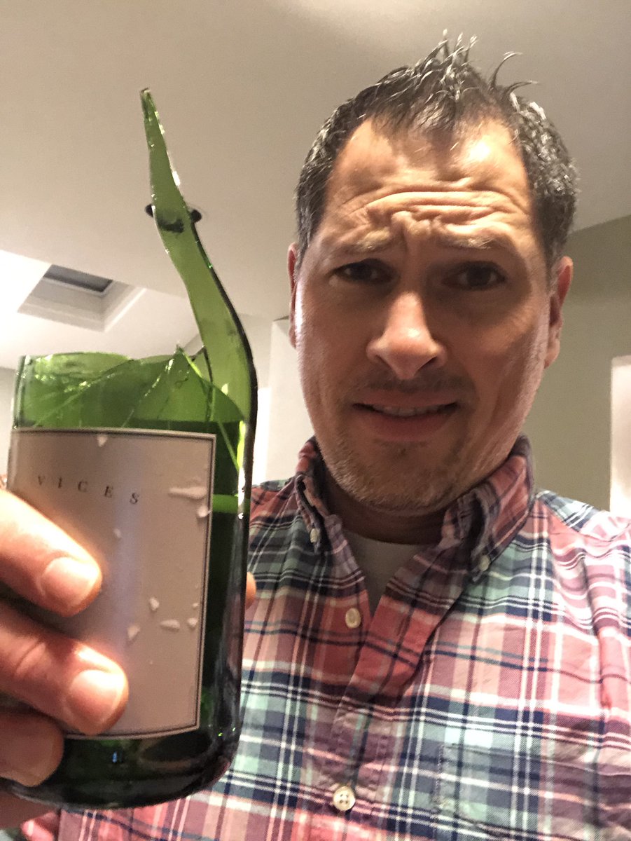 ZscottyB's tweet photo. I would say my first attempt at sabering champagne was a major #NewYearsFail https://t.co/WRaz0nheJg
