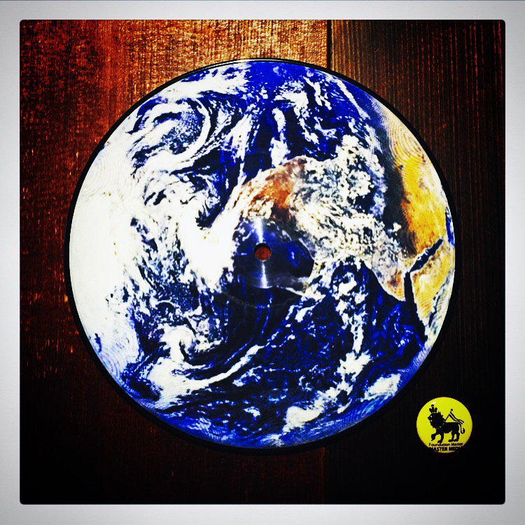 ■Happy New Year 2018

#Earth
#RECORDS 
#mastermedia 
#master_media_muzik