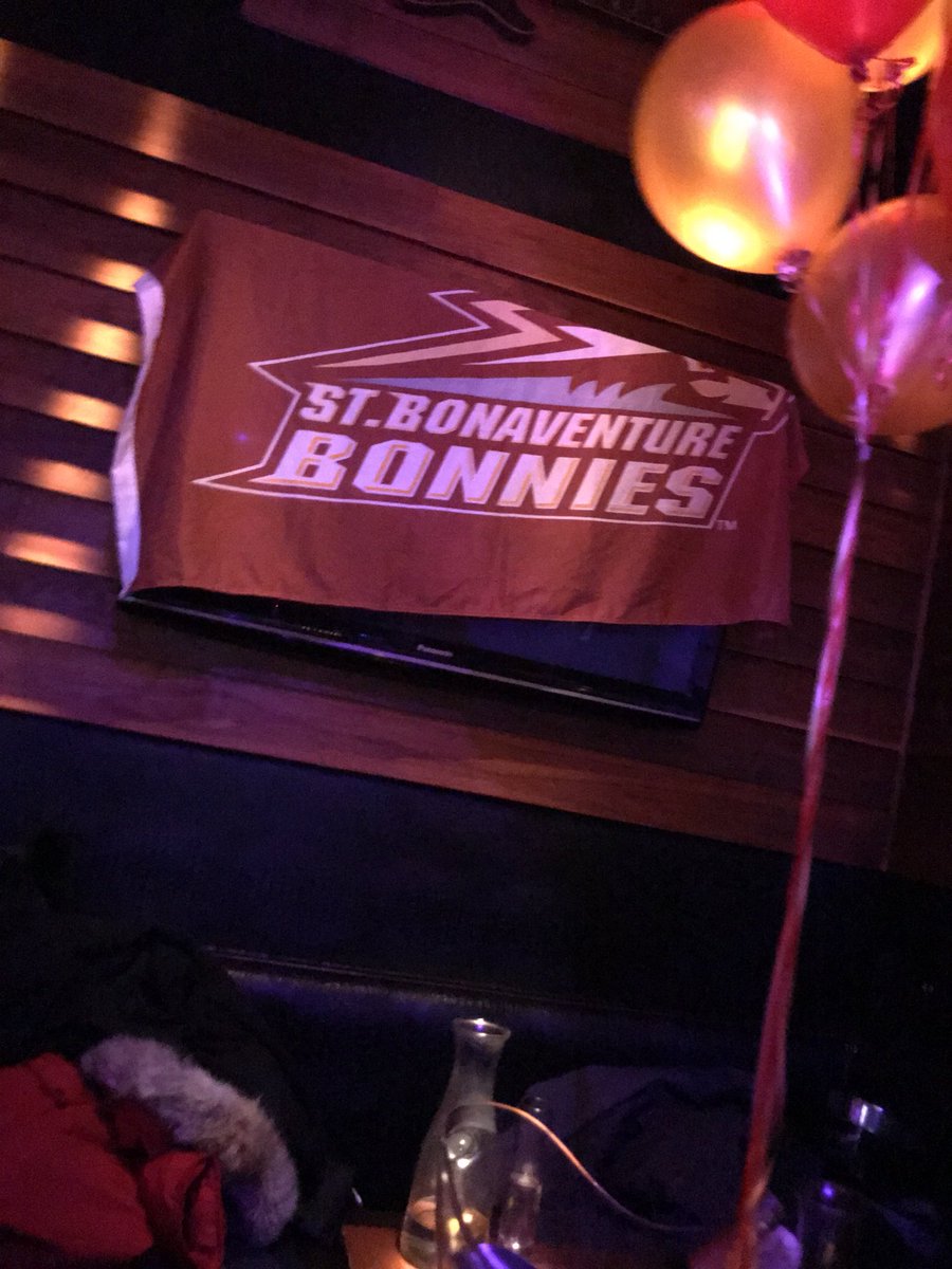 marckozy's tweet photo. The god damn bonnies NYE https://t.co/zi5XcdZWls