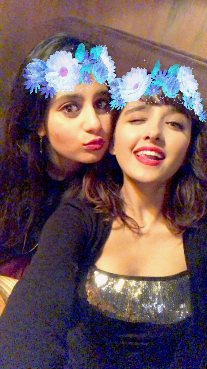 ShirleySetia's tweet photo. 2018: To dreams, hope, experiences and an abundance of joy!! Wishing you all a very happyy new year ♥️✨⭐️❄️ https://t.co/s58HfwnoZp