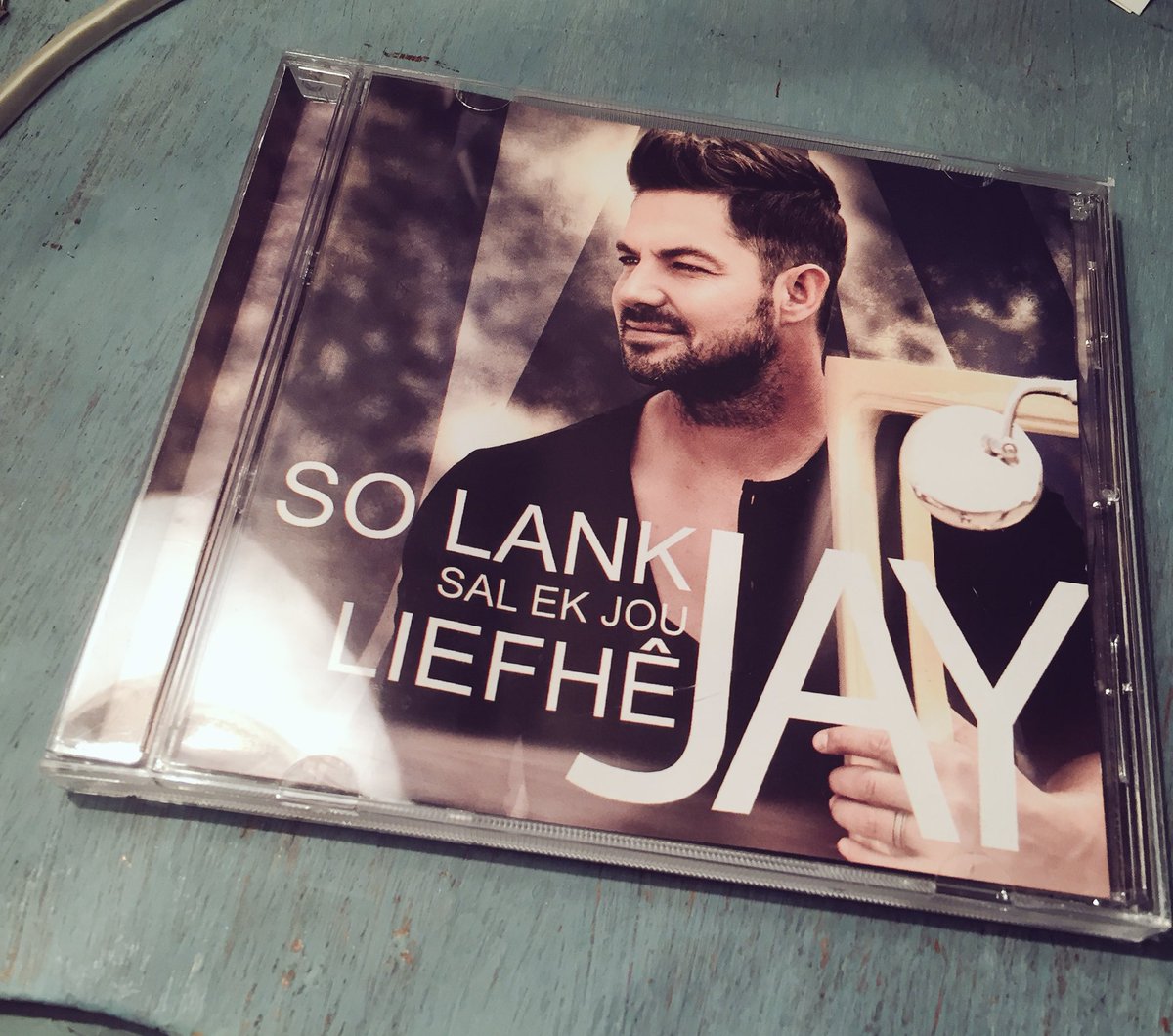JanineRabe2's tweet photo. @Jay_du_Plessis dit is een amazing CD! Dit was die beste om na te luister ou jaar en nuwe jaar 😁 sien uit na jou 2018 shows 😁 my Favorite CD! Kyk Platteland vandag vir die 100ste keer!😁 https://t.co/ryD7Z0Zmy3