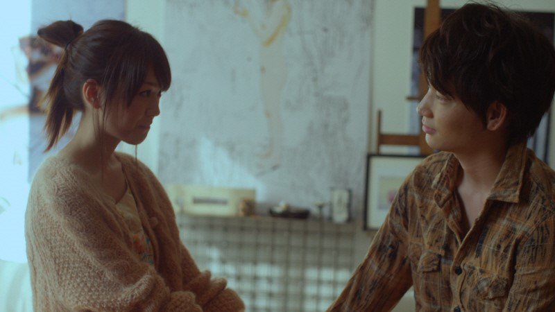 #새구두를사야해 특유의 잔잔한 분위기와 배경인 파리, 인물들의 조곤조곤한 일본어의 조화가 좋았던 영화. 연애세포 박살난 사람이 공감하고...