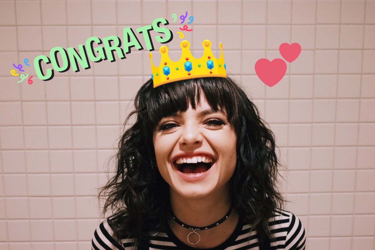 HeyVioletJP's tweet photo. あけましておめでとうございます！

今日はドラマー ニア @NiaLovelis のお誕生日です🎂❤️
HAPPY BIRTHDAY NIA!! https://t.co/CKrxcZiAbr