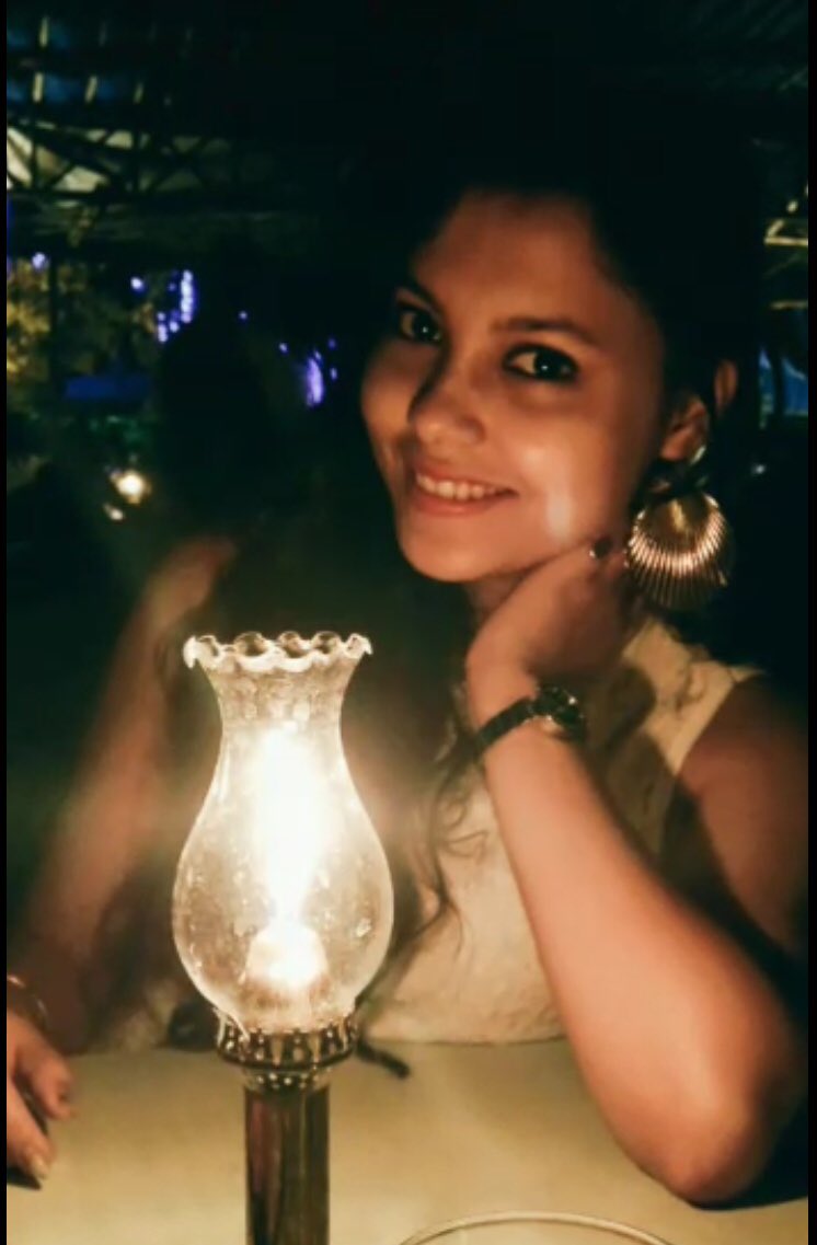 pratibha_paul's tweet photo. Happy new year everyone 🤗 https://t.co/k6nyup7ShM