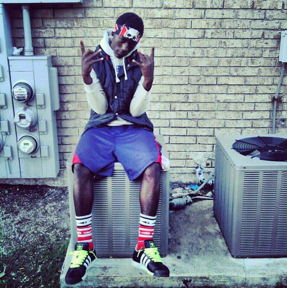 0samaFivve3's tweet photo. Free Izzie #HappyNewYears bihh 6yrs you been lost in dat system !! Real GBlockAssNigga💯💯PrayYouComeHome2019 bihh i love you❤️💯#freeizzie https://t.co/OwYOLSShby