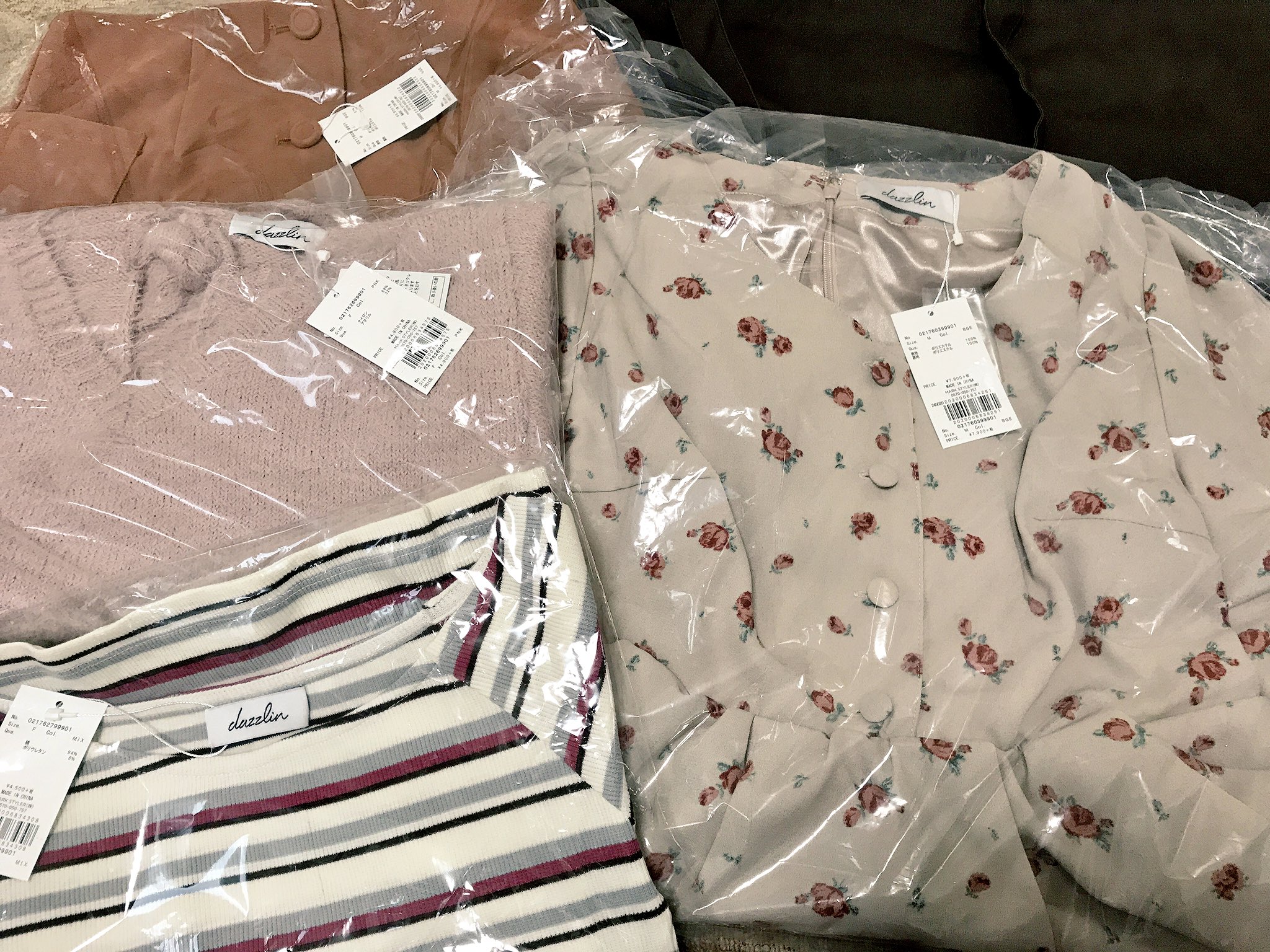 画像 交換 Dazzlin 福袋 Mサイズ譲 ワンピース ピンク 花柄 求 ワンピース 青系 Mサイズ福袋同士の交換 都内 新宿等 で手渡し出来る方探しています まとめダネ