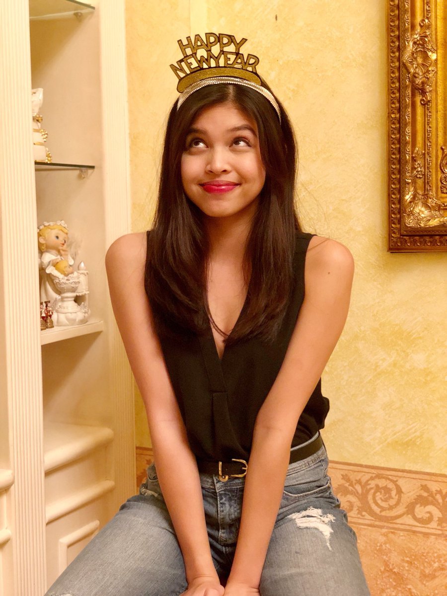 violahabon's tweet photo. Have a great year ahead, @mainedcm ! I will say it again, I will be here for you no matter what! STAY REAL! GOD BLESS! #MaineMendoza #ALDUB2018 https://t.co/WMpERcqkgl